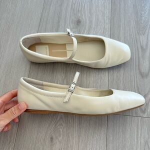 Dolce Vita Reyes Ivory Cream Leather Square Toe Mary Jane Flats US 6.5